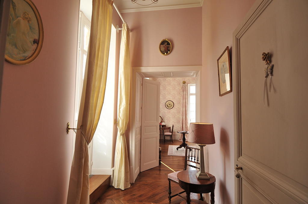 La Demeure D'Aglae Bed & Breakfast Villeneuve-sur-Allier Phòng bức ảnh