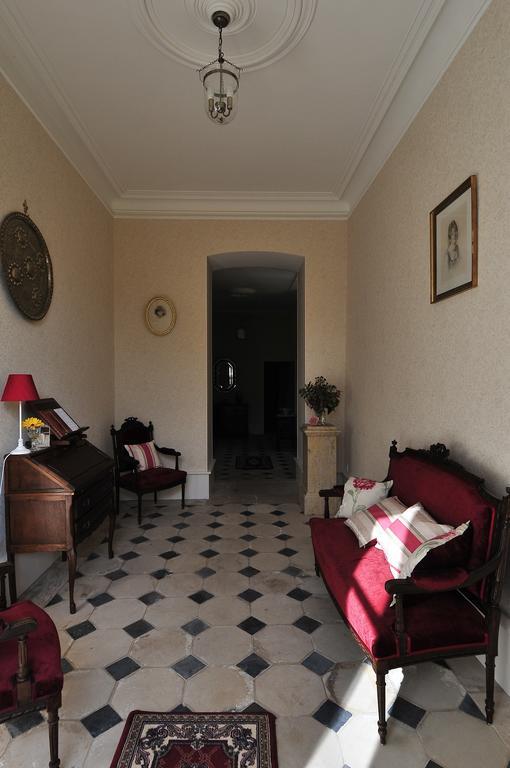 La Demeure D'Aglae Bed & Breakfast Villeneuve-sur-Allier Ngoại thất bức ảnh