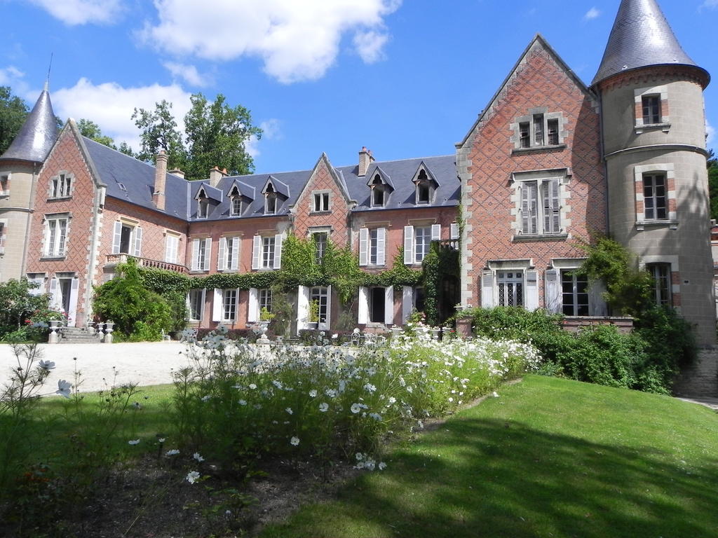 La Demeure D'Aglae Bed & Breakfast Villeneuve-sur-Allier Ngoại thất bức ảnh