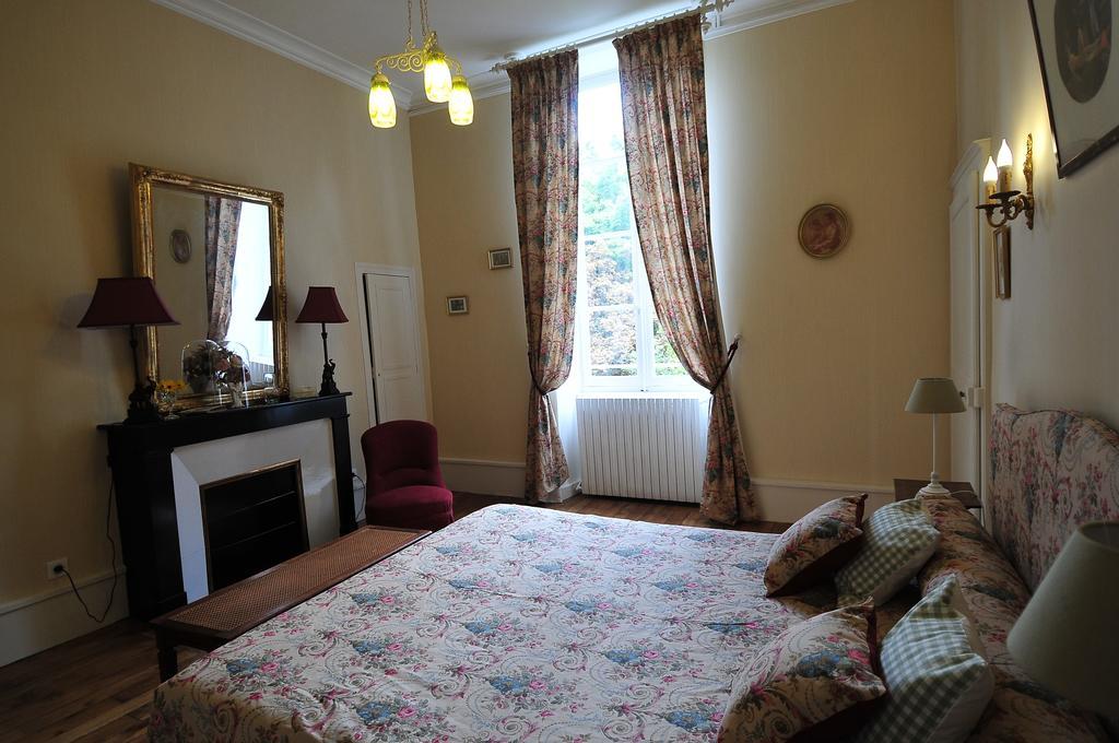 La Demeure D'Aglae Bed & Breakfast Villeneuve-sur-Allier Phòng bức ảnh