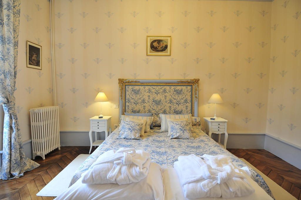 La Demeure D'Aglae Bed & Breakfast Villeneuve-sur-Allier Phòng bức ảnh
