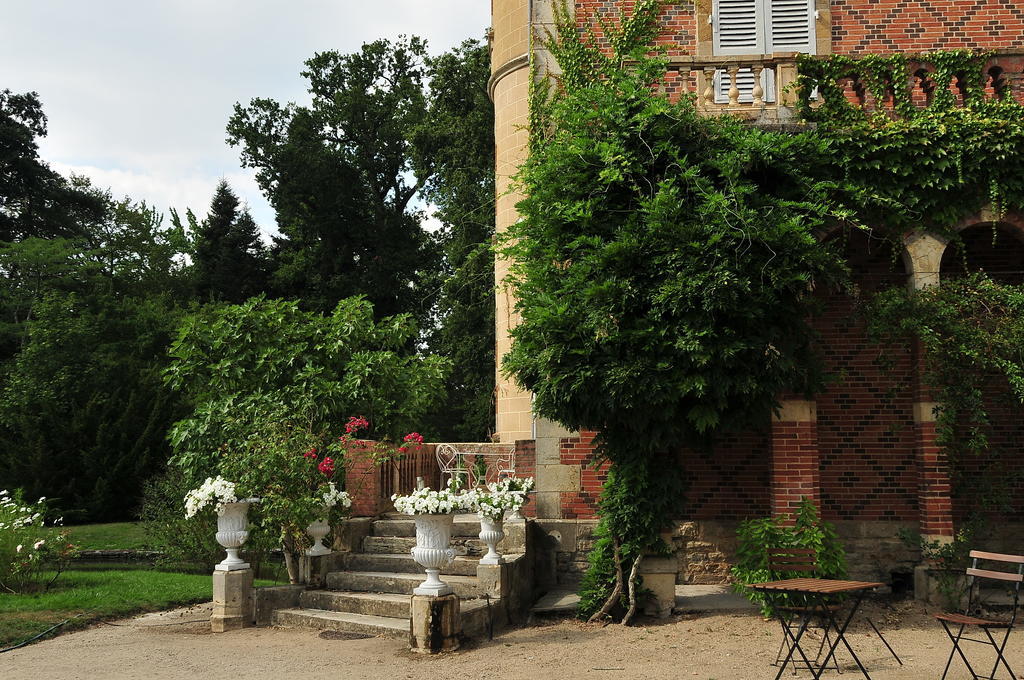 La Demeure D'Aglae Bed & Breakfast Villeneuve-sur-Allier Ngoại thất bức ảnh