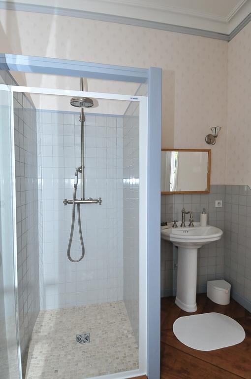 La Demeure D'Aglae Bed & Breakfast Villeneuve-sur-Allier Phòng bức ảnh