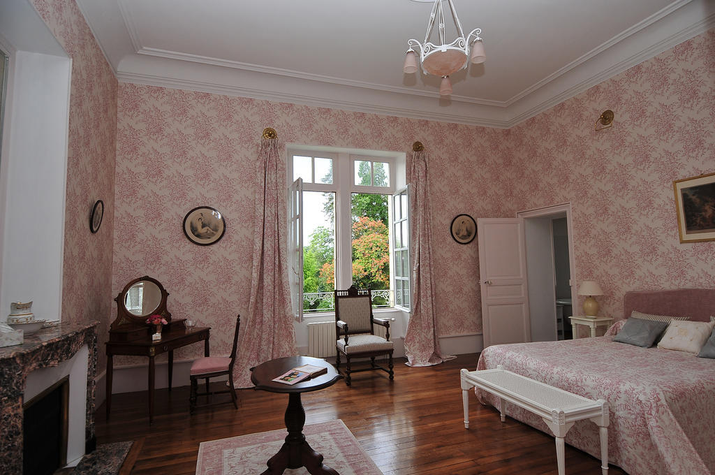 La Demeure D'Aglae Bed & Breakfast Villeneuve-sur-Allier Ngoại thất bức ảnh